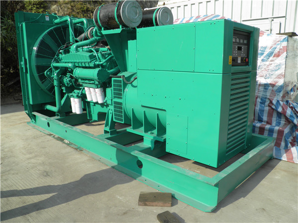 亭湖发电车出租-柴油发电机组在使用的过程中应该做好哪些防护工作