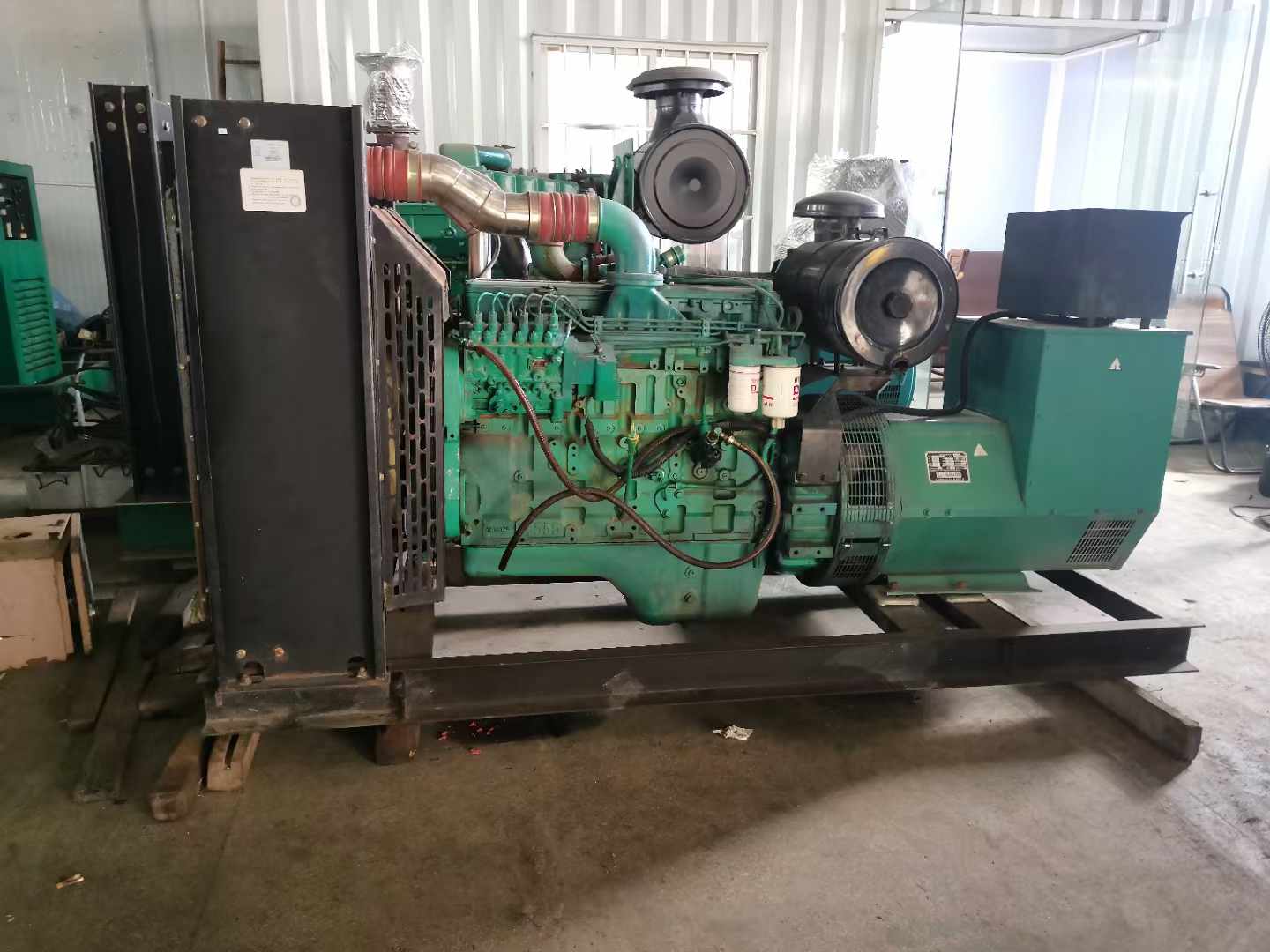 亭湖发电机租赁如何确定电缆的承载电流是否在安全范围内？