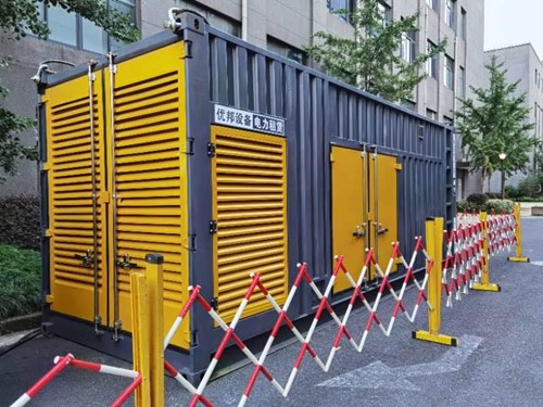 亭湖如何使用转速表检查发动机的转速？