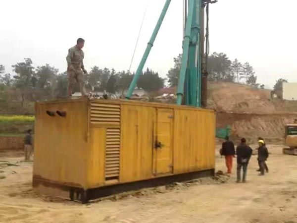 亭湖如何判断水冷式机油散热器密封件是否需要更换？